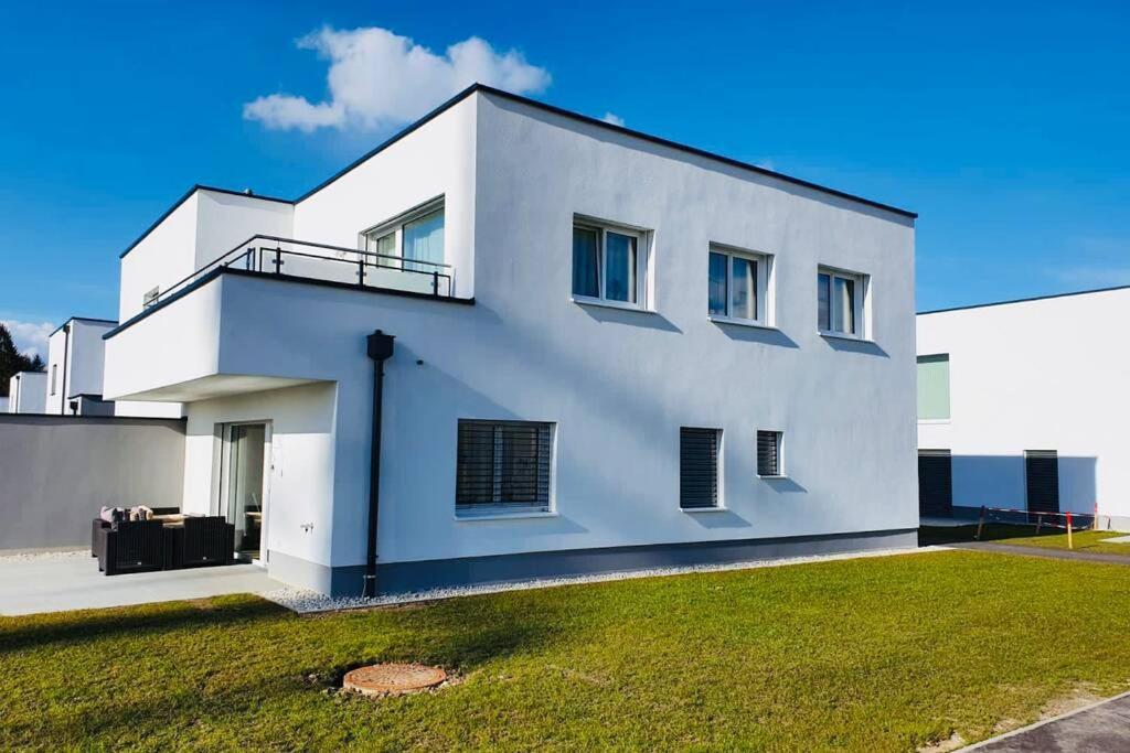 Leon Apartment Neu! Gemuetlichkeit An Erster Stelle Linz Exterior photo