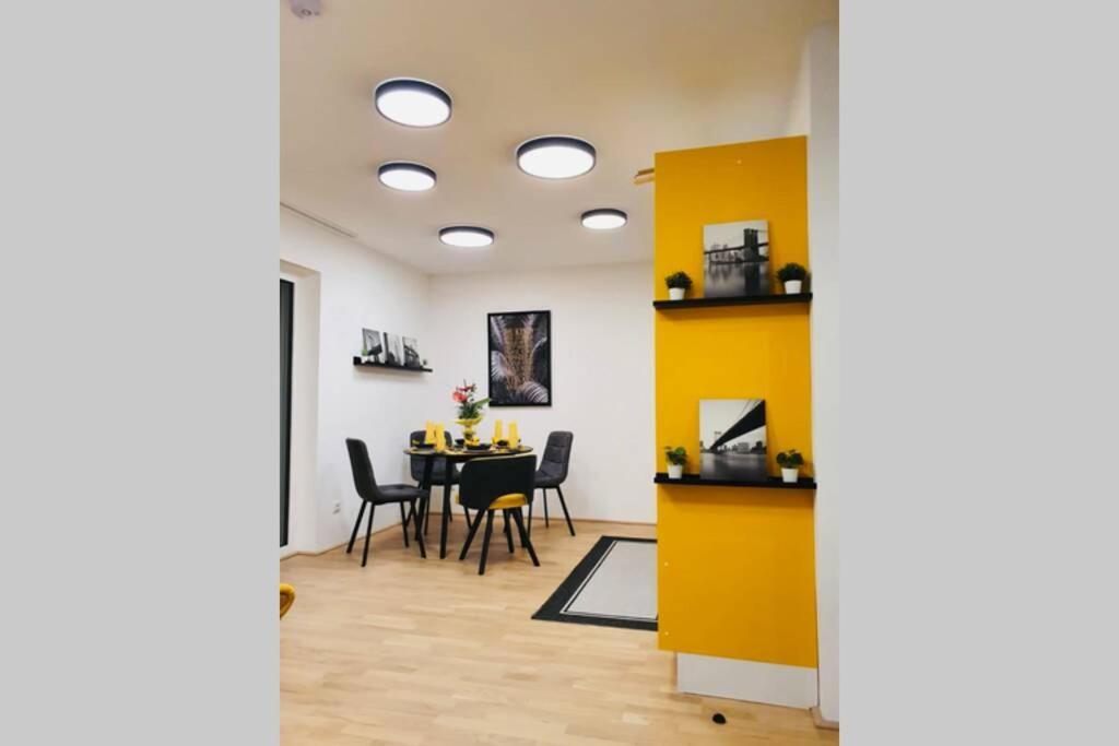 Leon Apartment Neu! Gemuetlichkeit An Erster Stelle Linz Exterior photo